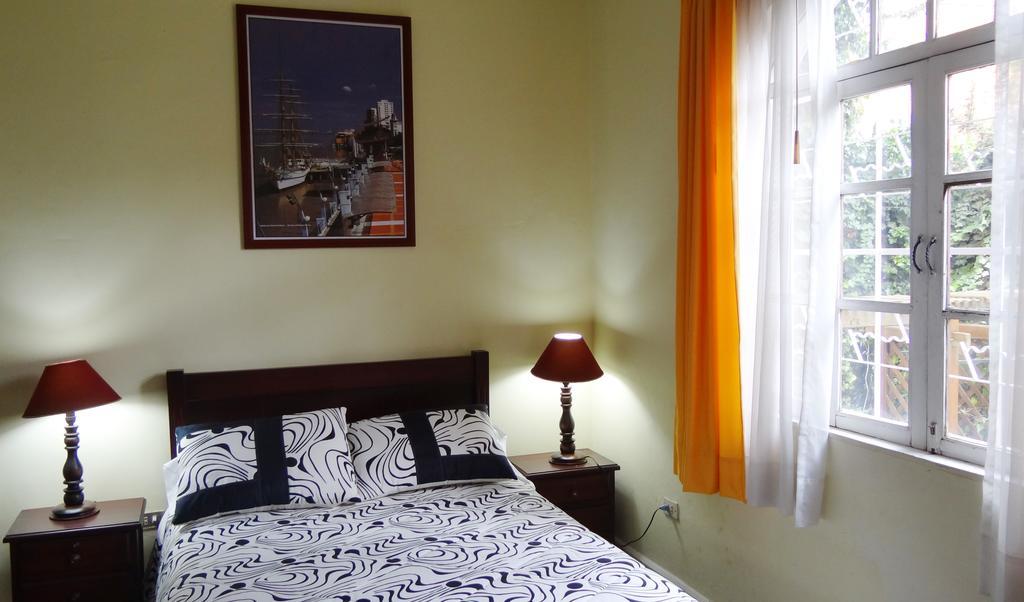 The Yellow House Quito Buitenkant foto