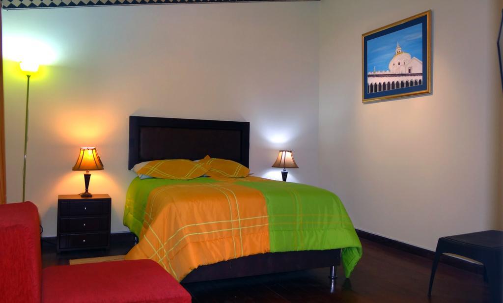 The Yellow House Quito Kamer foto