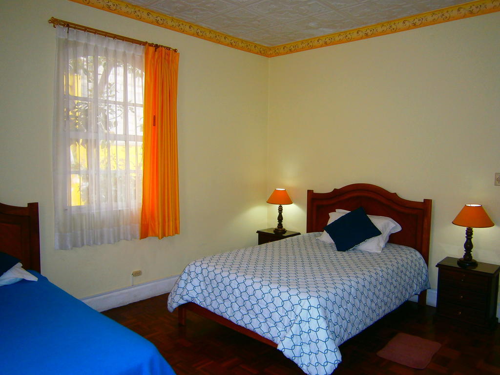 The Yellow House Quito Kamer foto